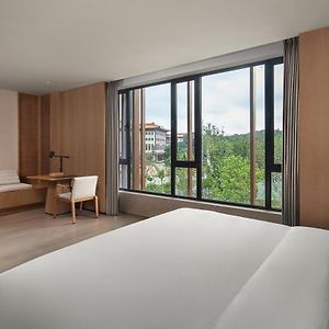 King Room Club Access